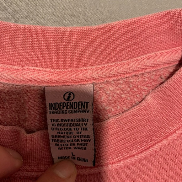 Unisex size large Nantucket red sweatshirt - Picture 2 of 9